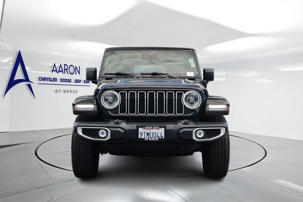 Used 2025 Jeep Wrangler Unlimited Sahara w/ Safety Group AWD/4WD image 4