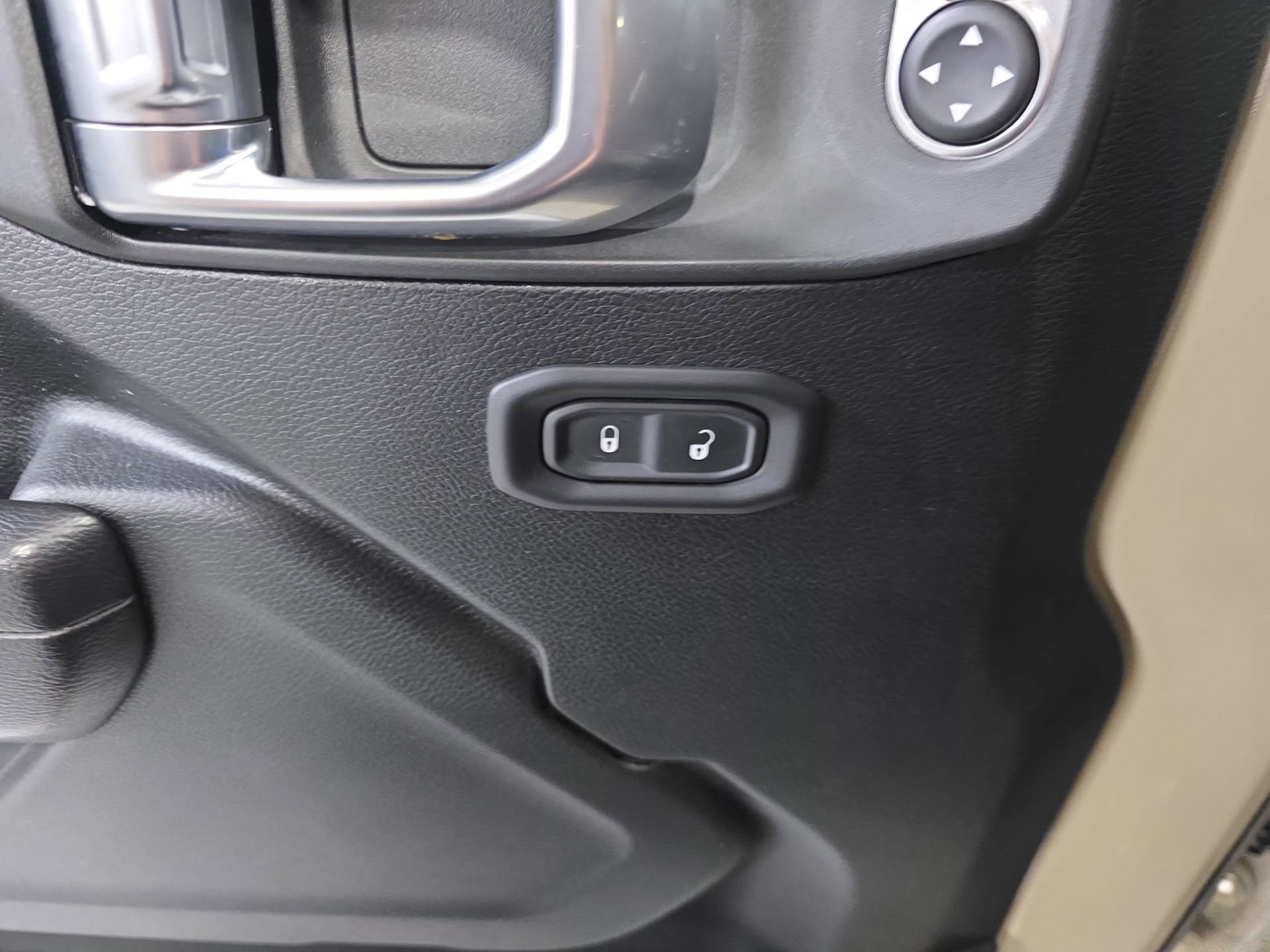 Used 2020 Jeep Gladiator Rubicon w/ Cold Weather Group AWD/4WD image 27