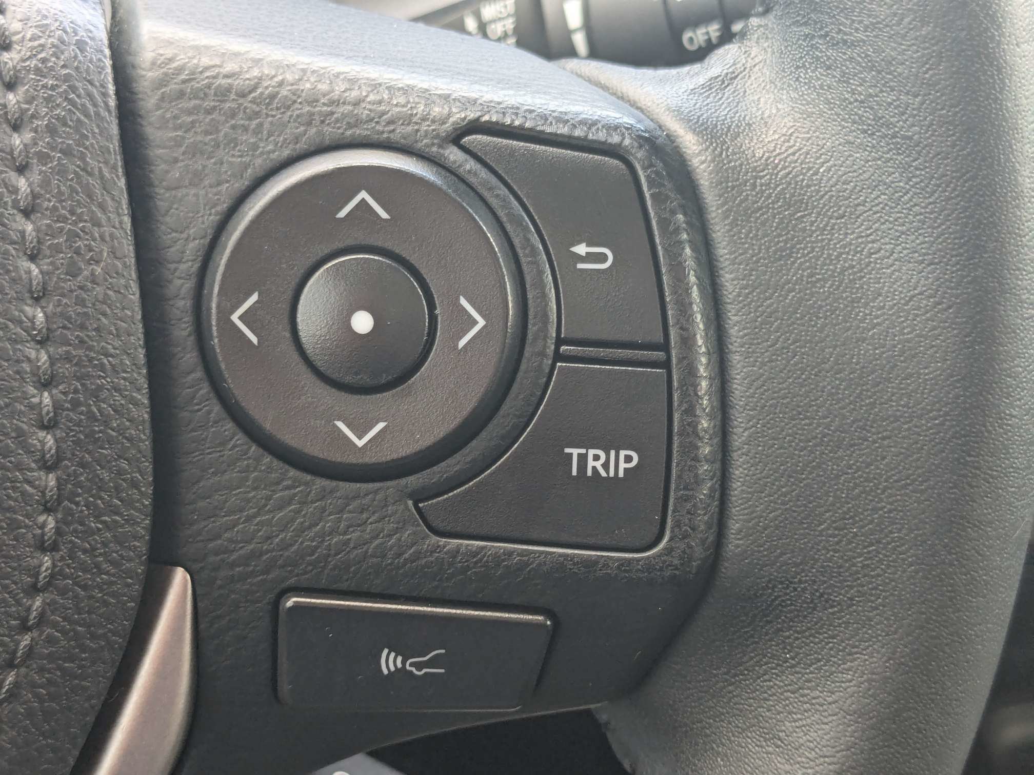 Used 2016 Toyota RAV4 Limited AWD/4WD image 32