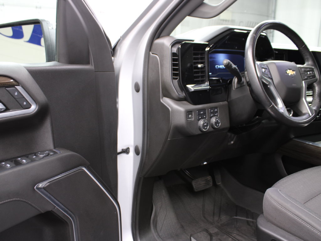 Used 2022 Chevrolet Silverado 1500 LT w/ Safety Package AWD/4WD image 54
