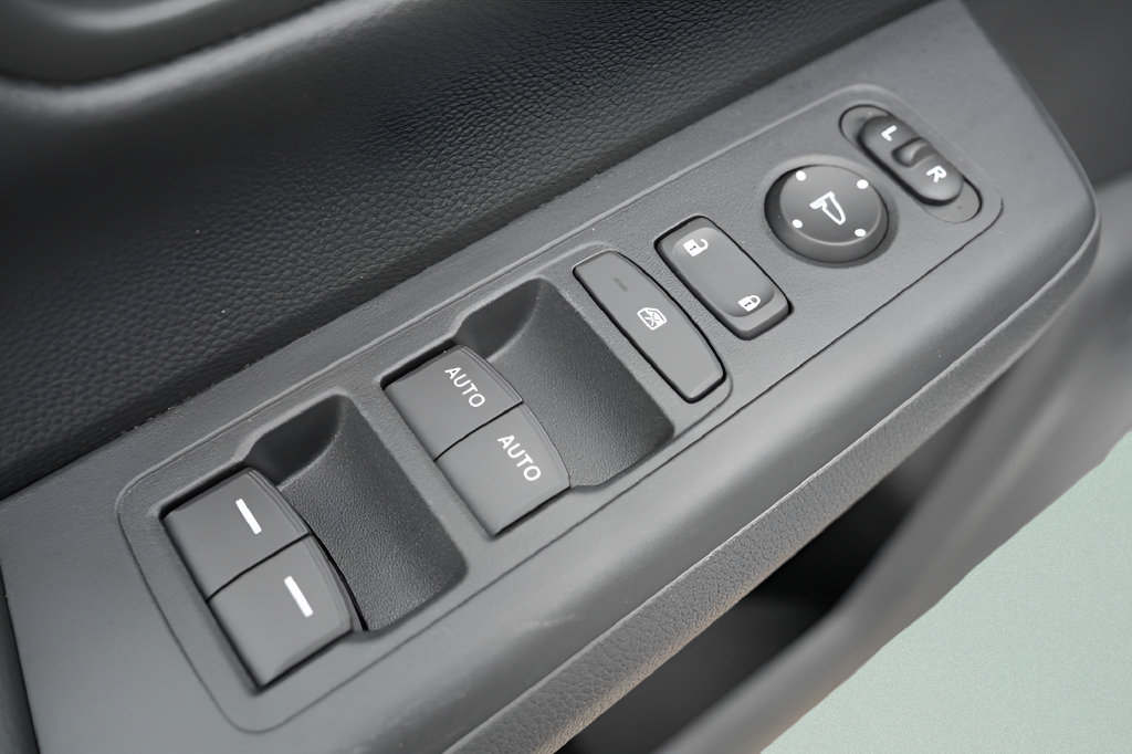 Used 2025 Honda CR-V EX image 20