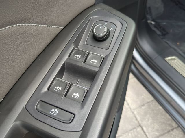 Certified 2022 Volkswagen Atlas Cross Sport SE w/ Panoramic Sunroof Package image 19