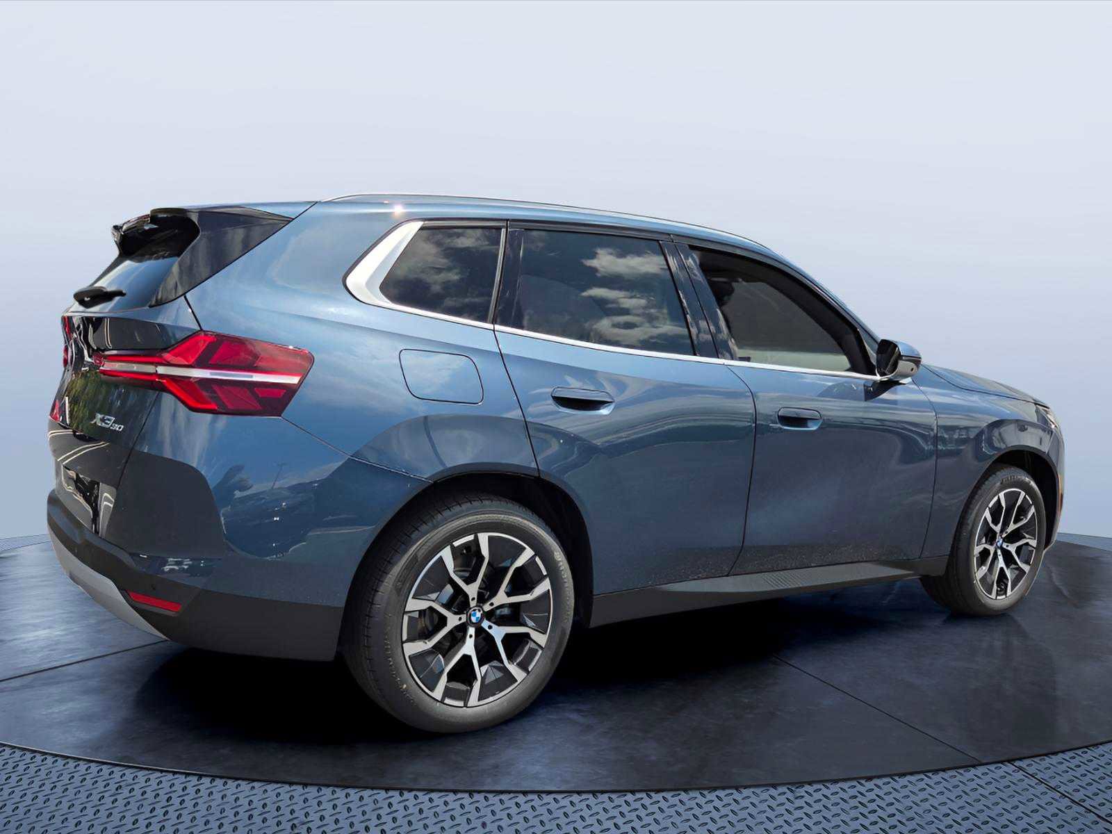 New 2026 BMW X3 xDrive30 w/ Premium Package AWD/4WD image 5