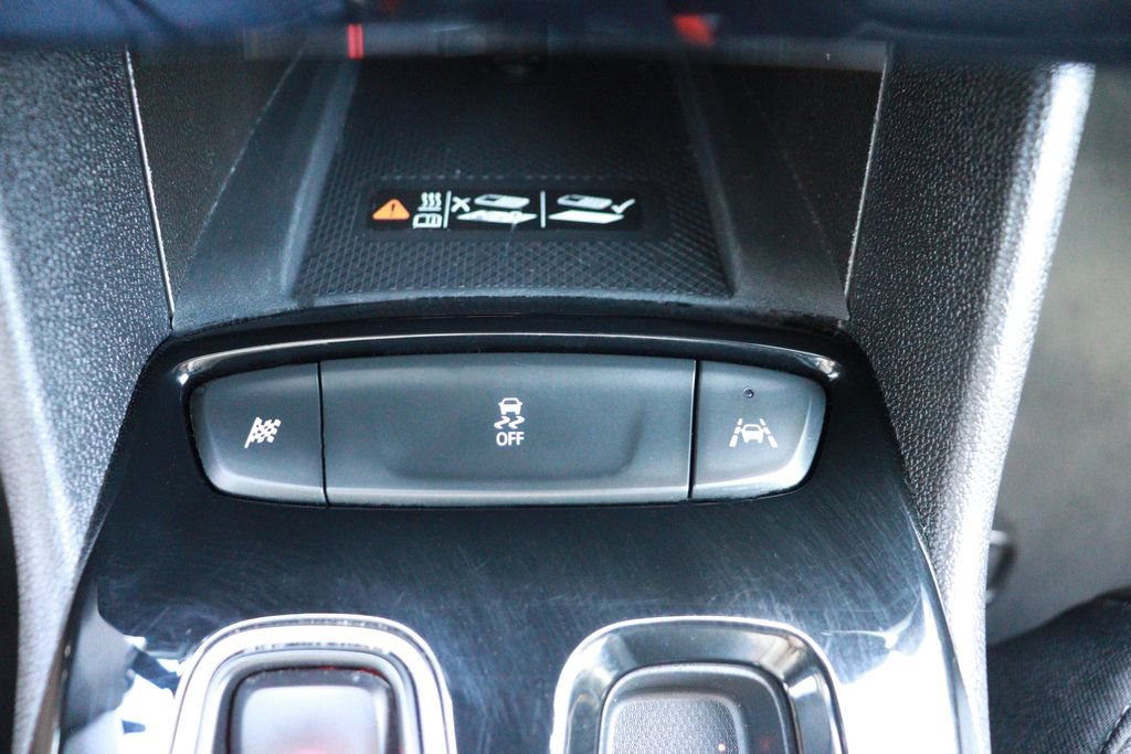 Used 2023 Chevrolet Bolt EUV LT w/ Convenience Package FWD image 18