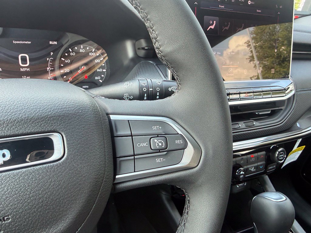 New 2026 Jeep Compass Latitude AWD/4WD image 18