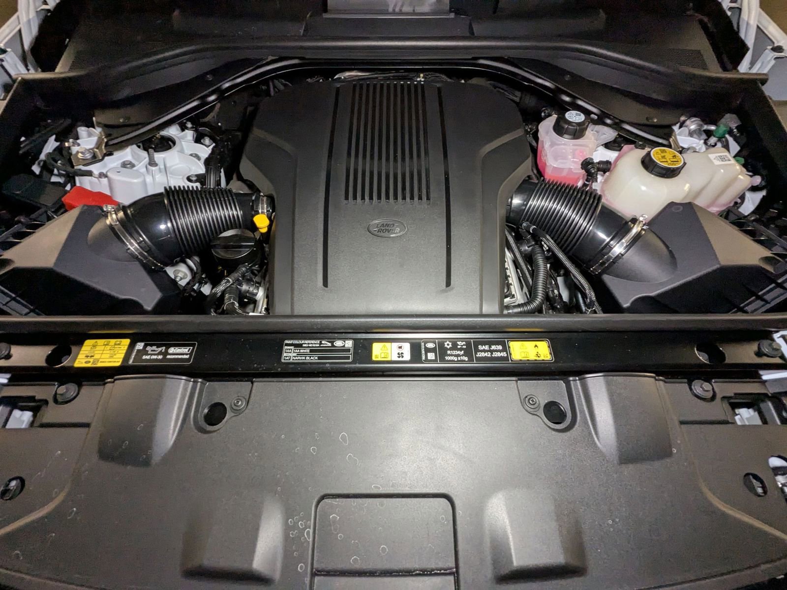 New 2025 Land Rover Range Rover SE image 18