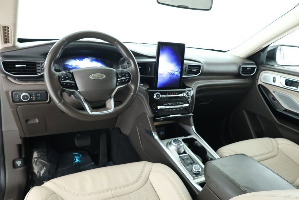 Used 2022 Ford Explorer Platinum w/ Equipment Group 601A image 10