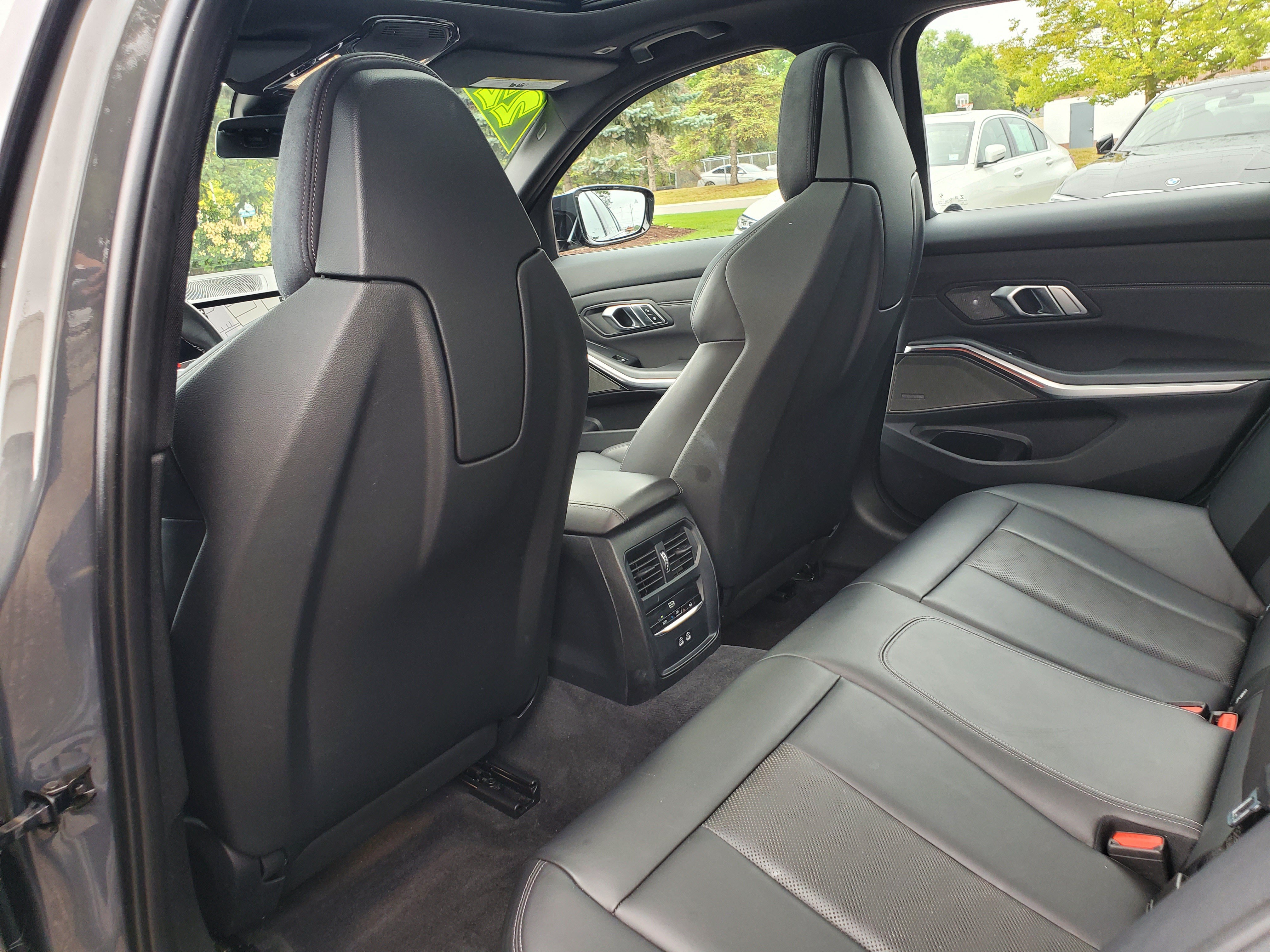 Used 2022 BMW M3 RWD image 36