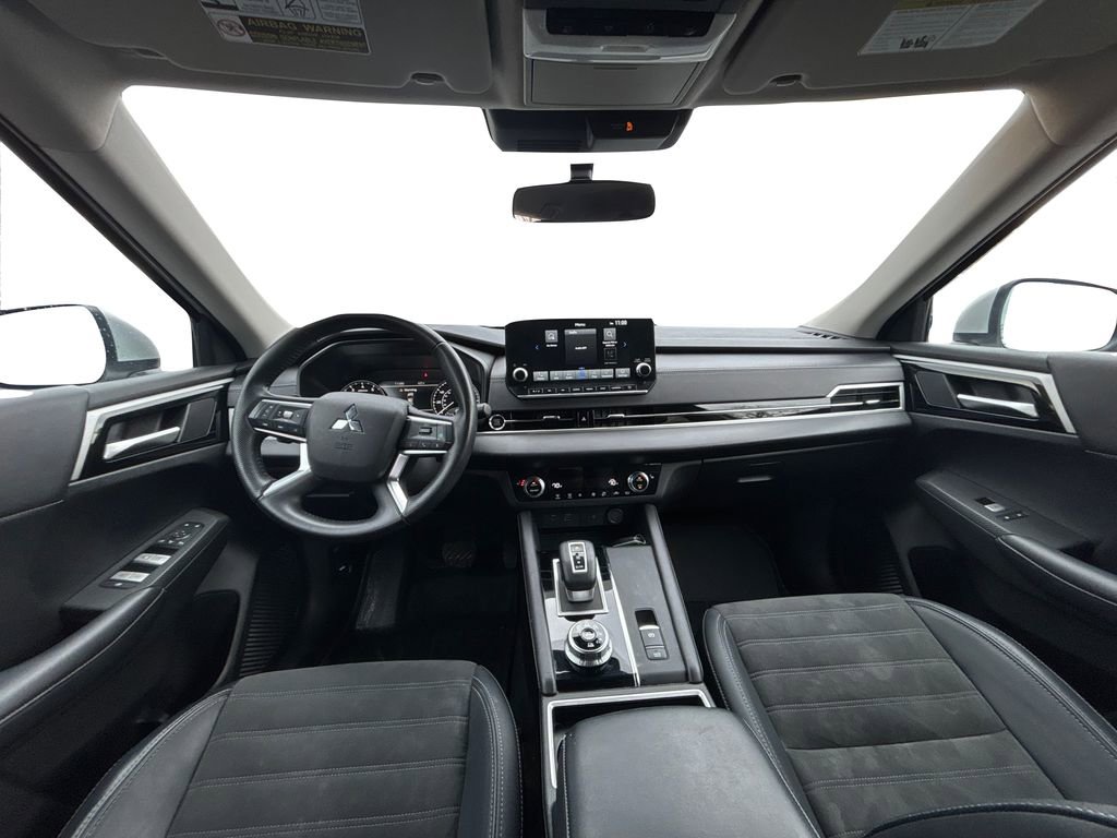 Used 2024 Mitsubishi Outlander SE image 19