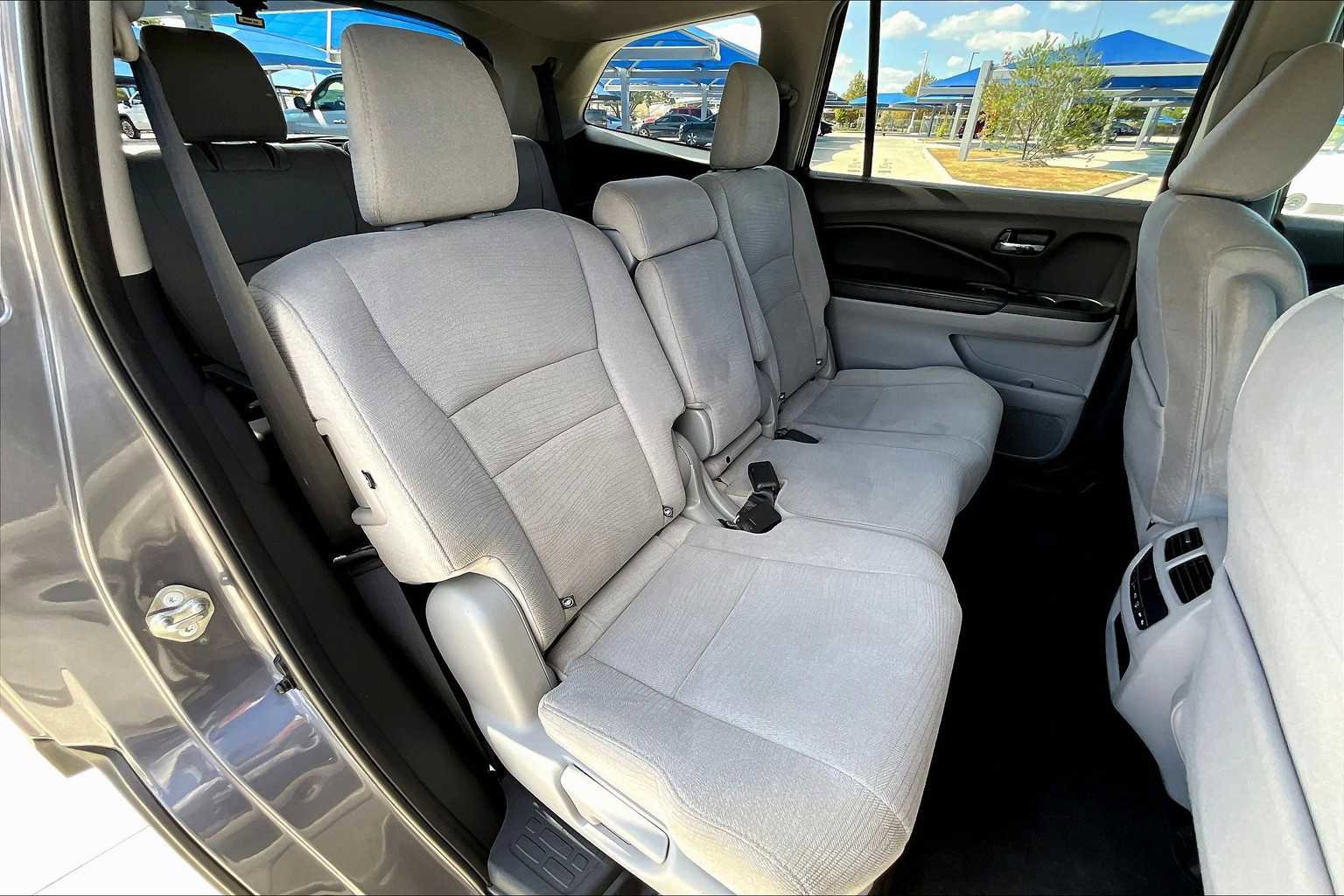 Used 2018 Honda Pilot EX image 20