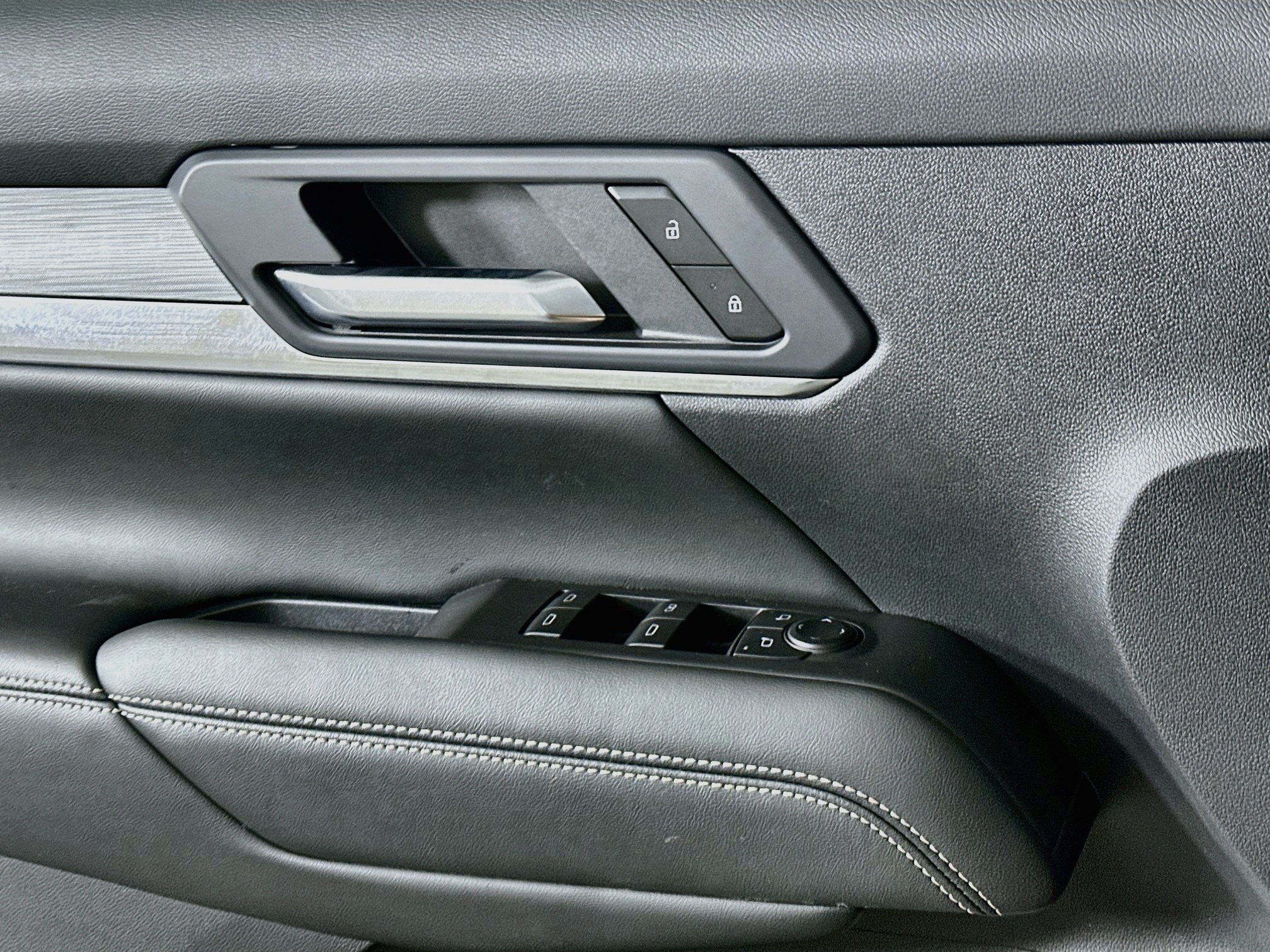 Used 2026 GMC Terrain Elevation FWD image 15