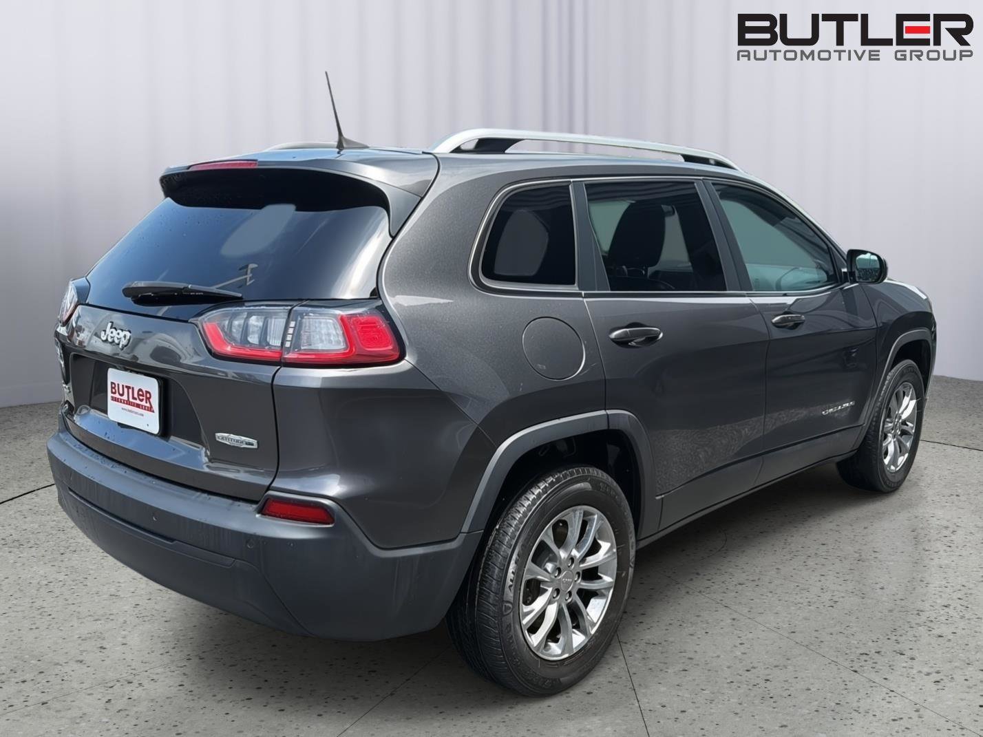 Used 2020 Jeep Cherokee Latitude Plus AWD/4WD image 6