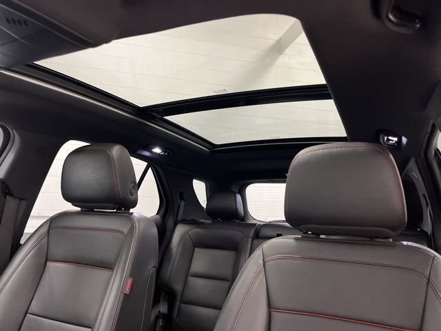 Used 2023 Chevrolet Equinox RS w/ RS Leather Package image 7