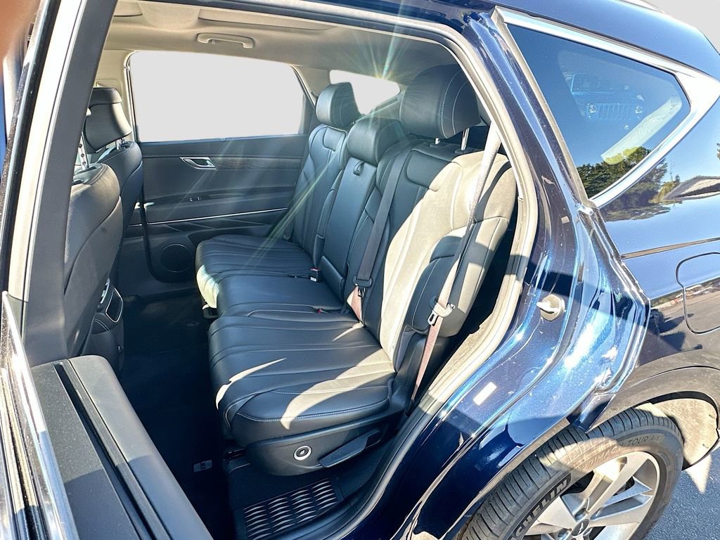 Used 2024 Genesis GV80 3.5T image 25