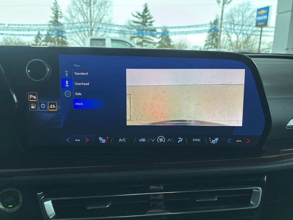 Used 2024 Chevrolet Traverse Z71 image 20