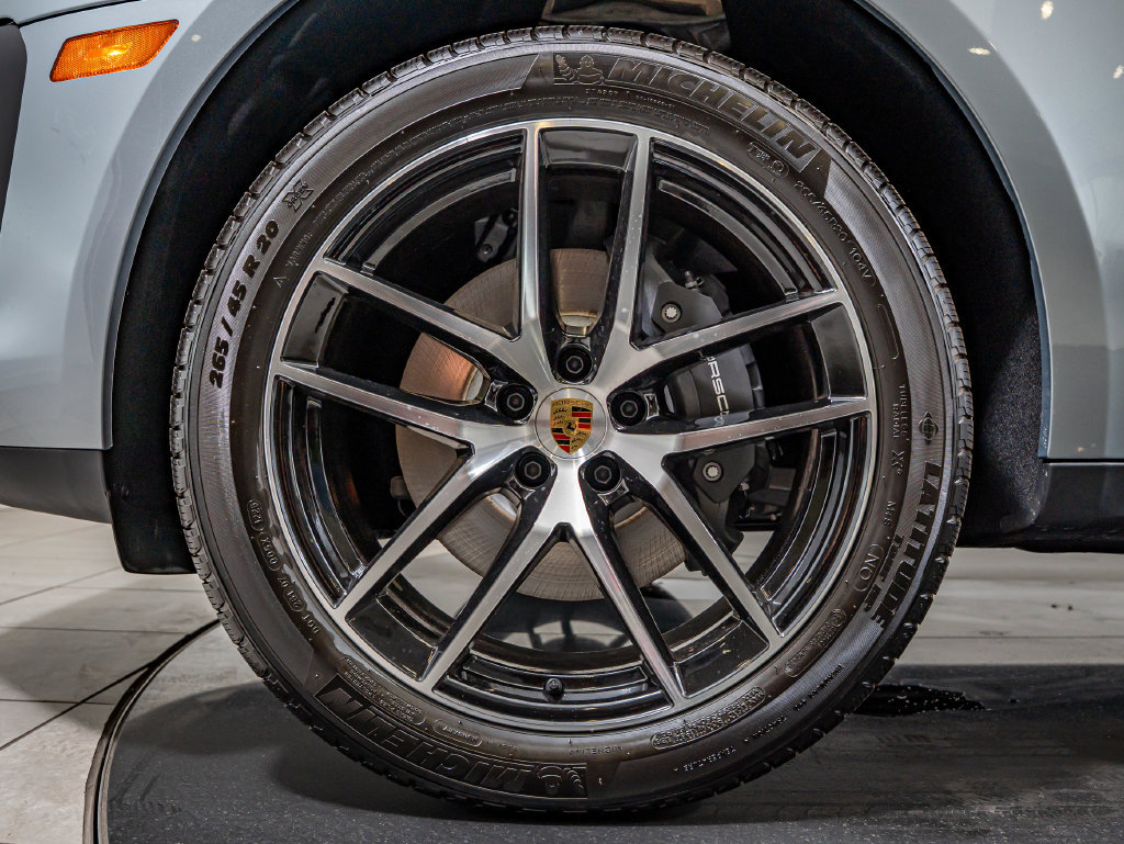 New 2026 Porsche Macan AWD/4WD image 13