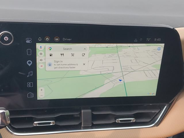 Used 2025 Chevrolet Equinox ACTIV w/ Safety and Technology Package FWD image 27