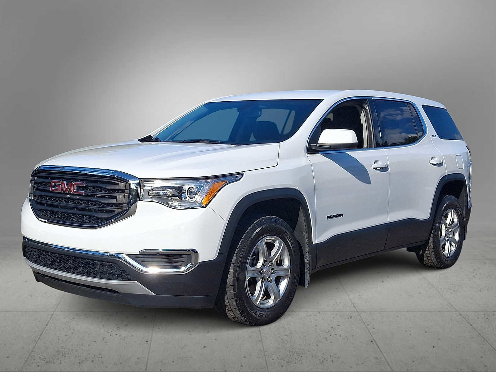 Used 2019 GMC Acadia SLE w/ LPO, Floor Liner Package