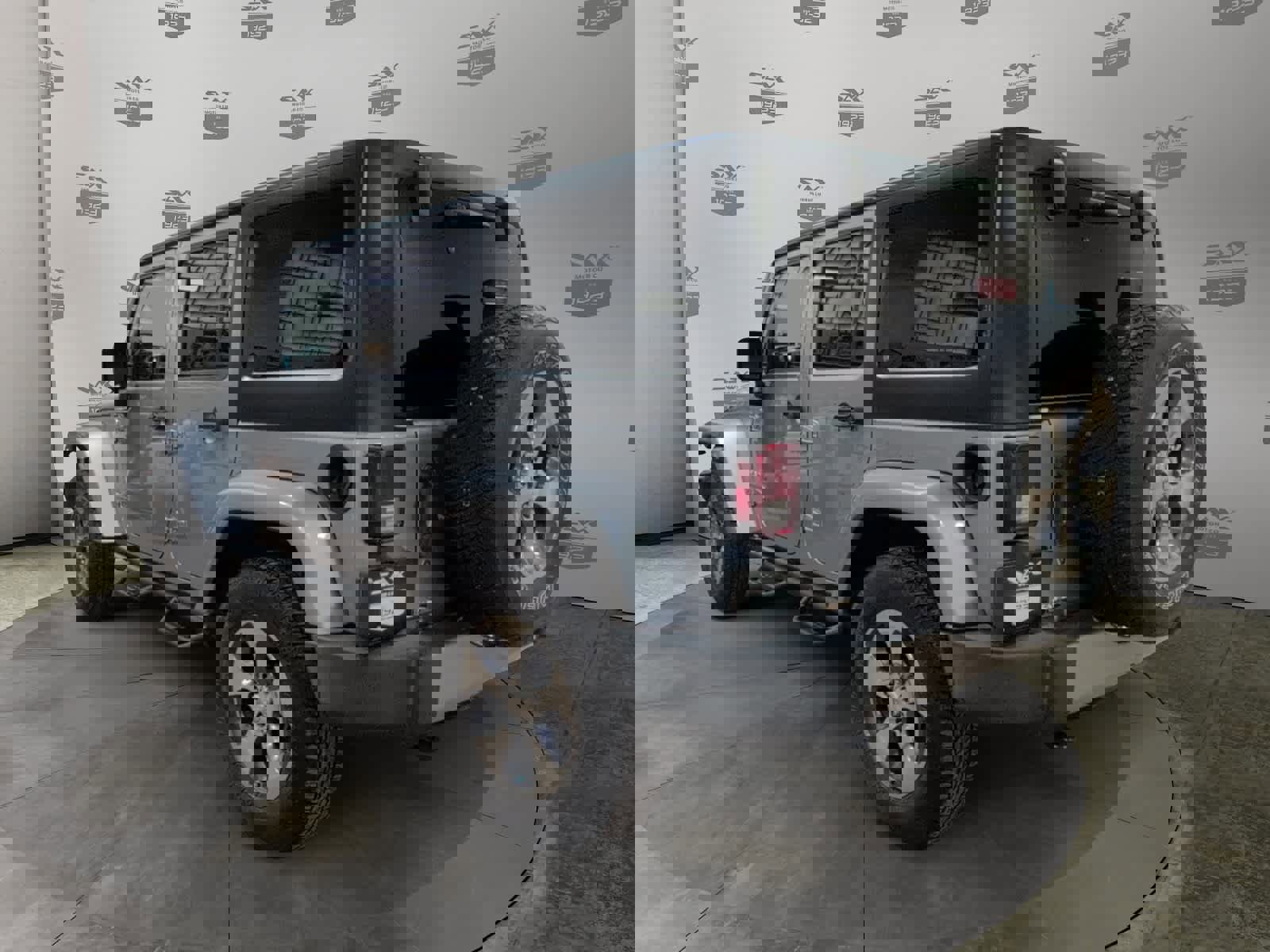 Used 2016 Jeep Wrangler Unlimited Sahara image 3