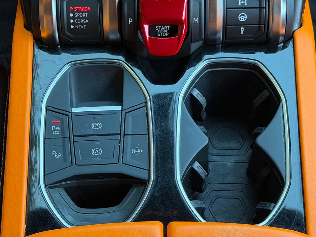 Used 2022 Lamborghini Urus AWD/4WD image 50