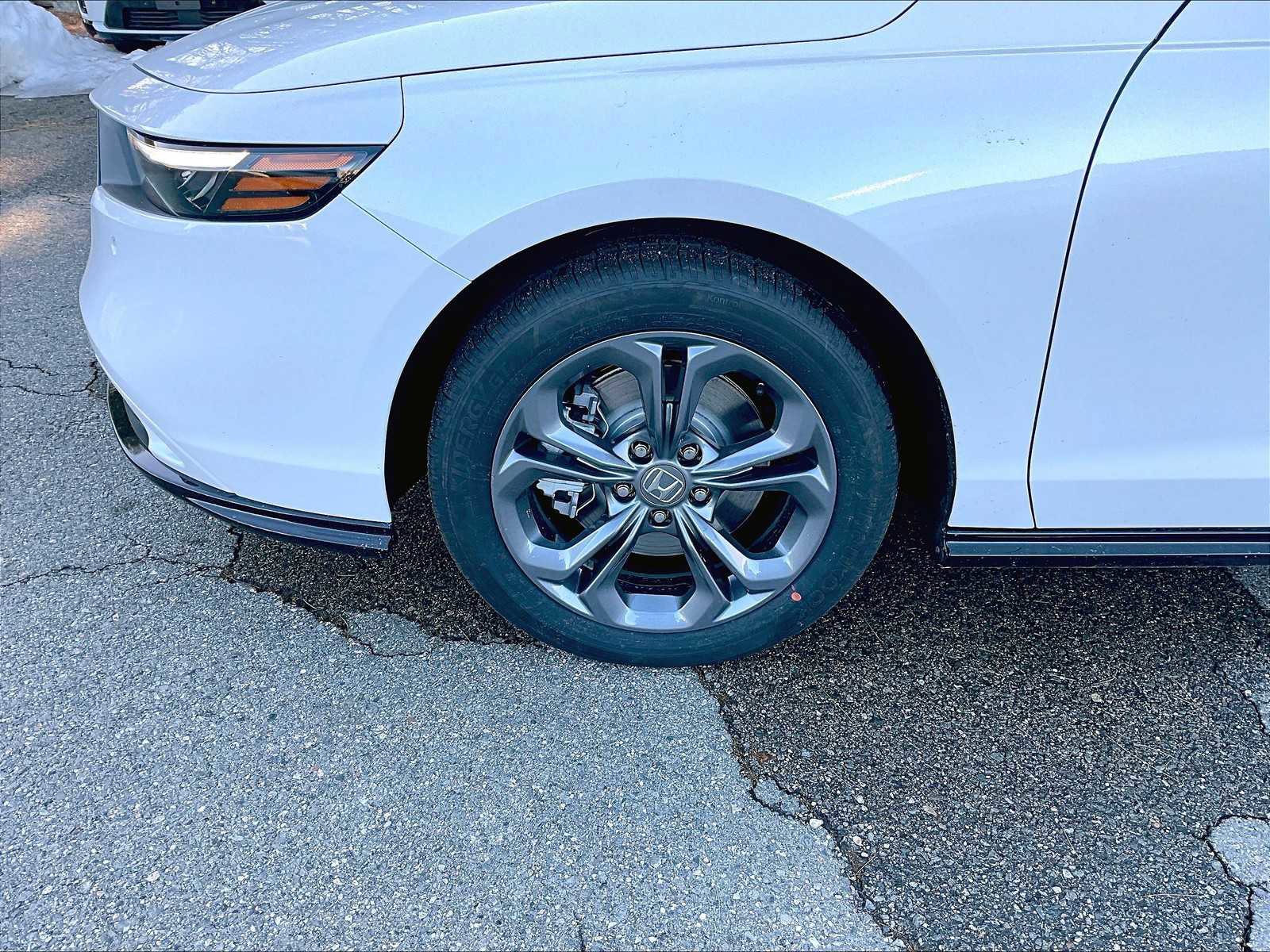 New 2025 Honda Accord EX-L image 8