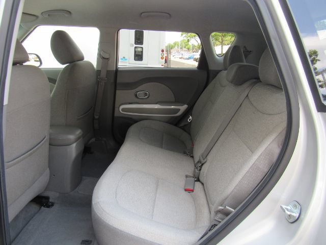 Used 2017 Kia Soul EV-e FWD image 15