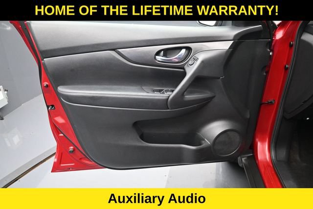 Used 2017 Nissan Rogue S AWD/4WD image 11