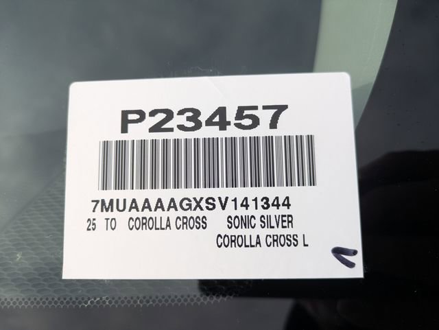 Used 2025 Toyota Corolla Cross L image 34