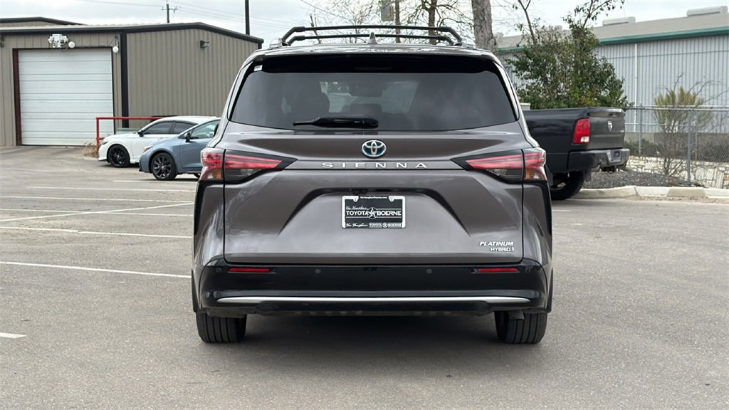 Used 2021 Toyota Sienna Platinum image 7