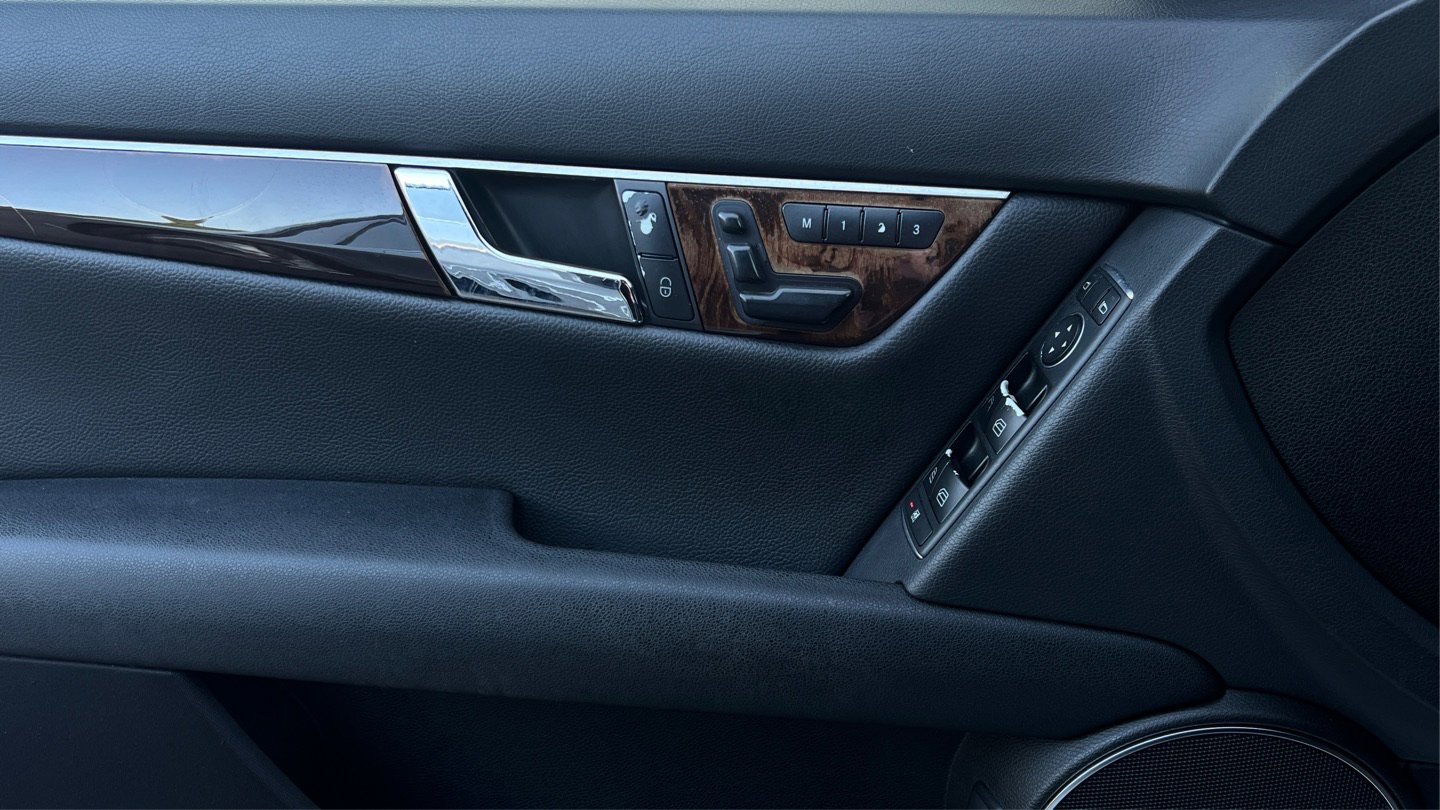 Used 2013 Mercedes-Benz C 250 Sedan image 36