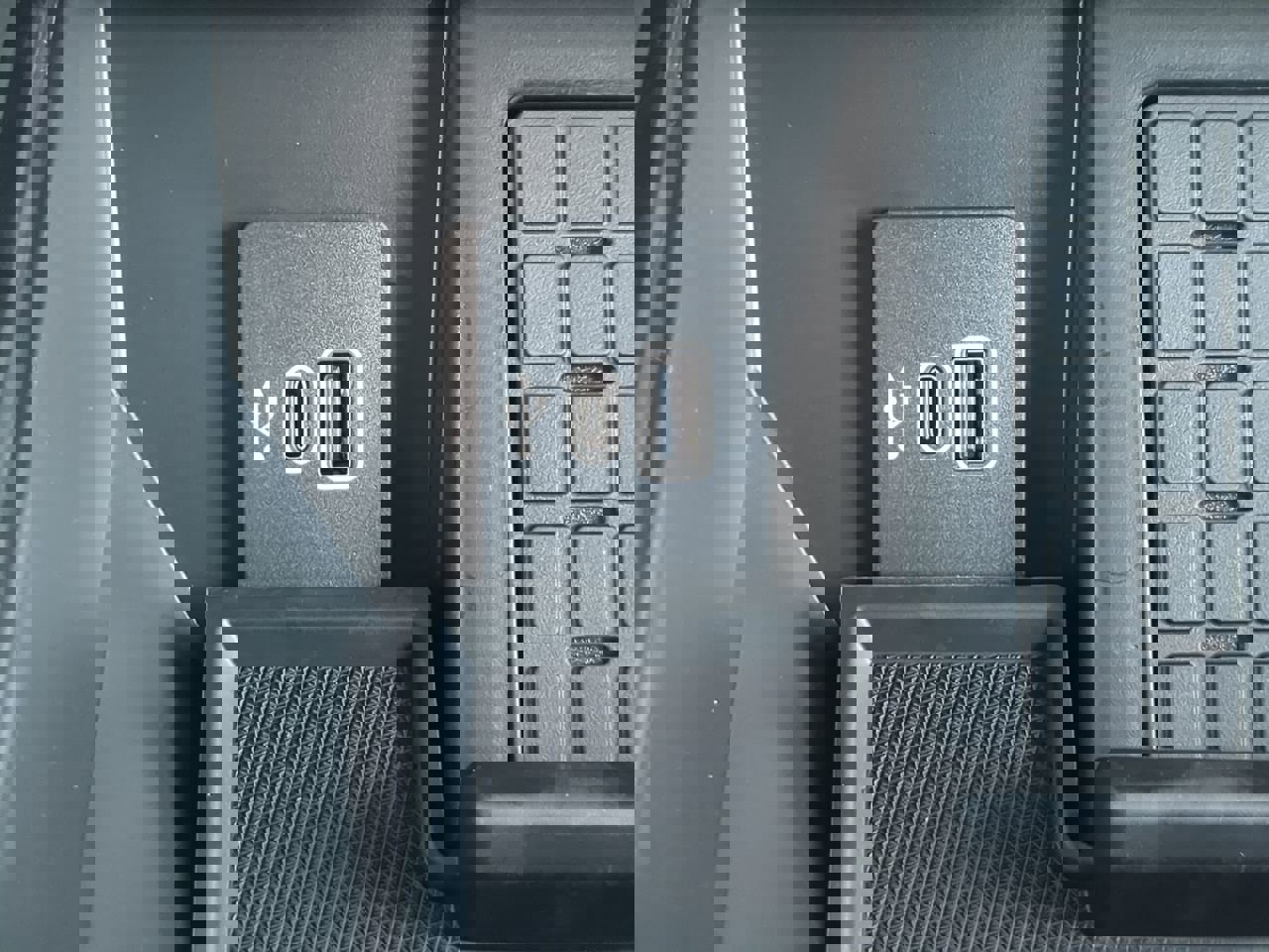 New 2025 Ford F150 Platinum w/ Equipment Group 702A High image 21