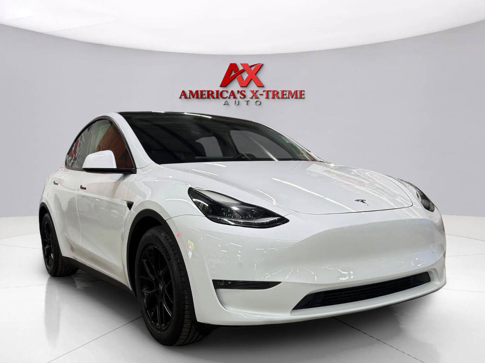 Used 2022 Tesla Model Y Performance AWD/4WD image 8