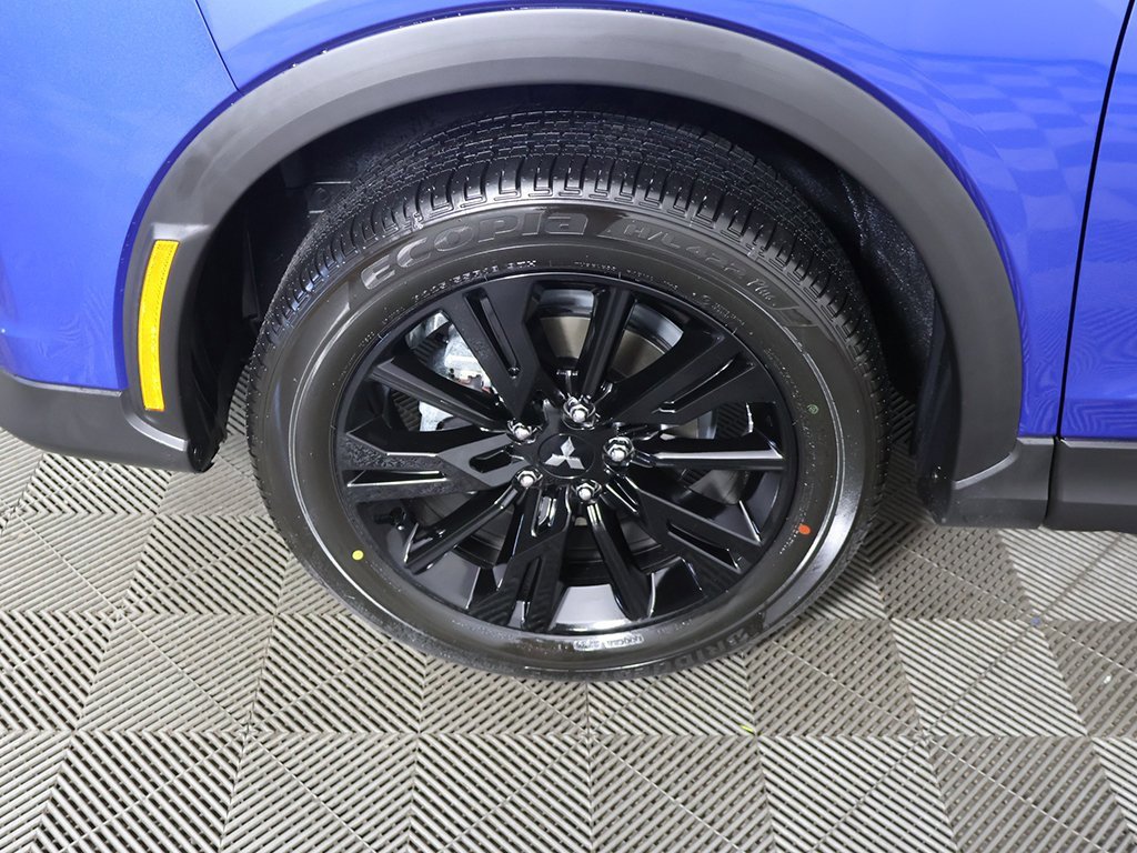 New 2025 Mitsubishi Eclipse Cross LE image 15