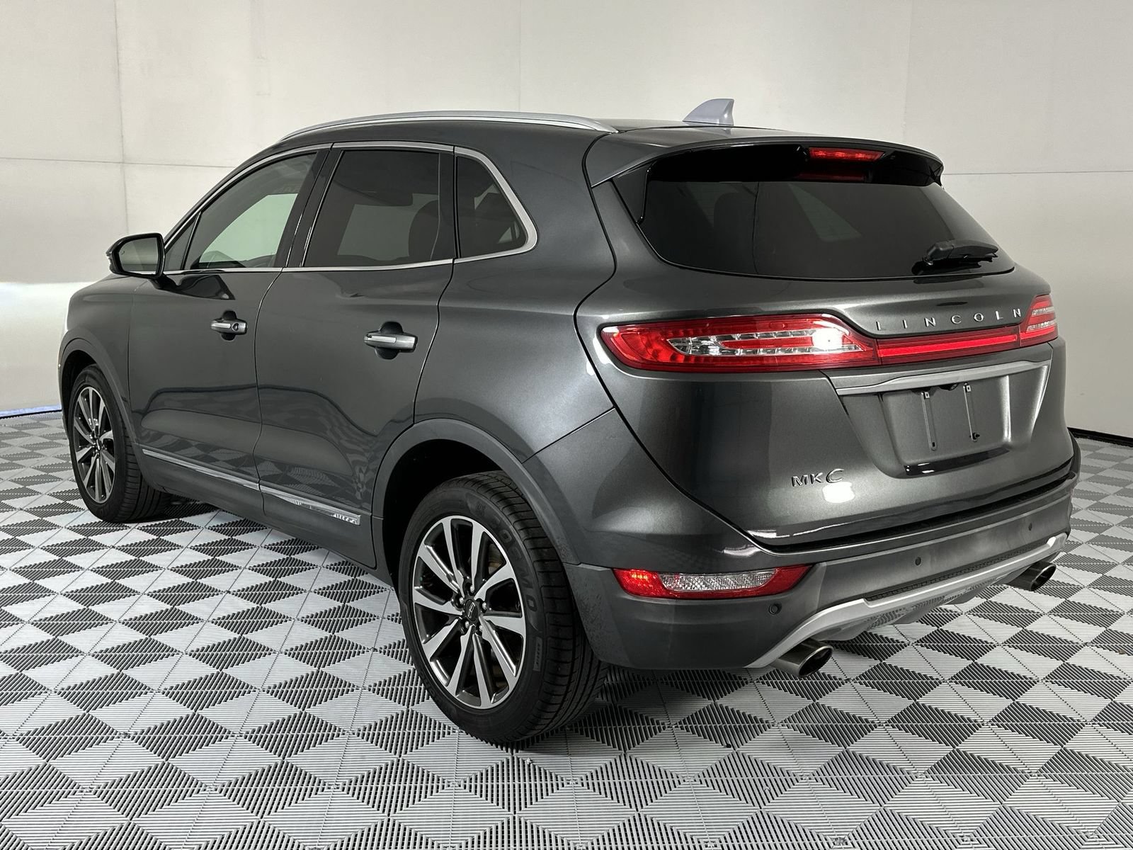Used 2019 Lincoln MKC Reserve FWD image 6