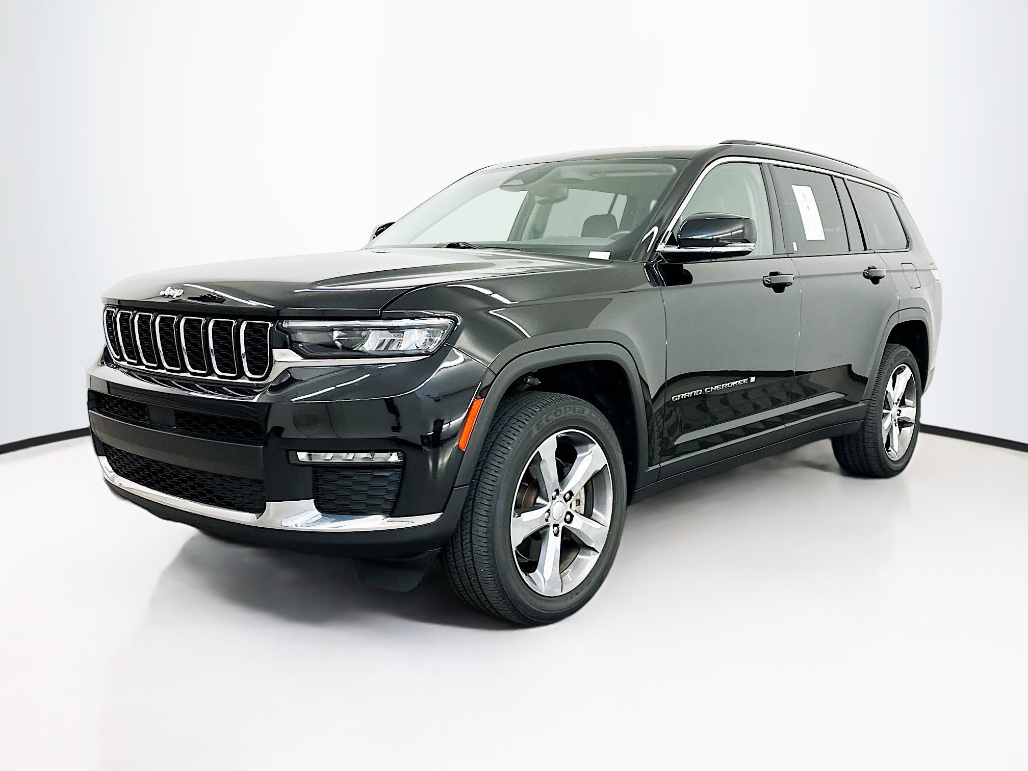 Used 2022 Jeep Grand Cherokee L Limited image 3
