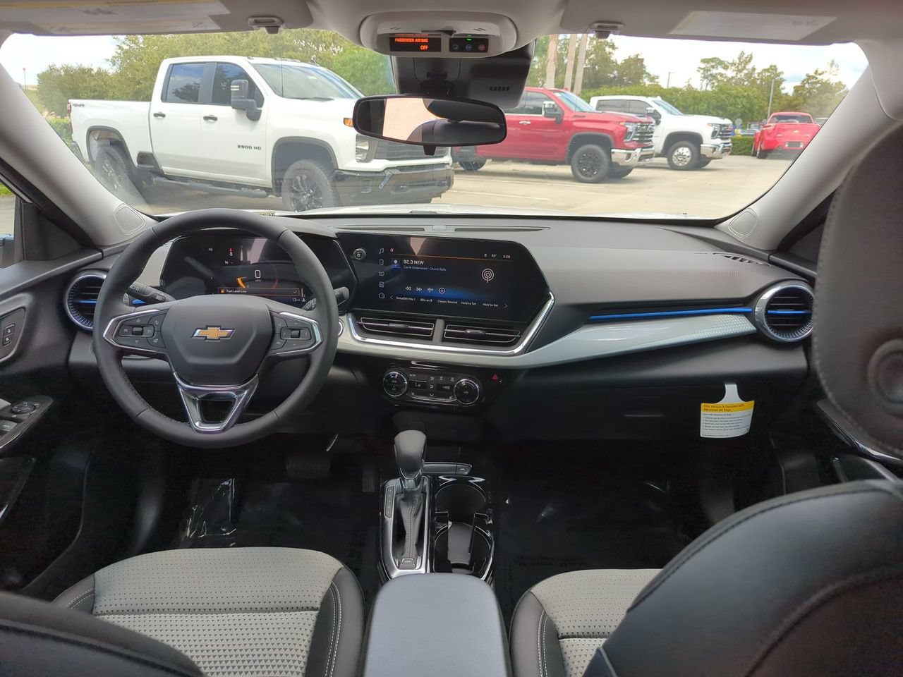 New 2026 Chevrolet Trax LT w/ LT Convenience Package FWD image 20