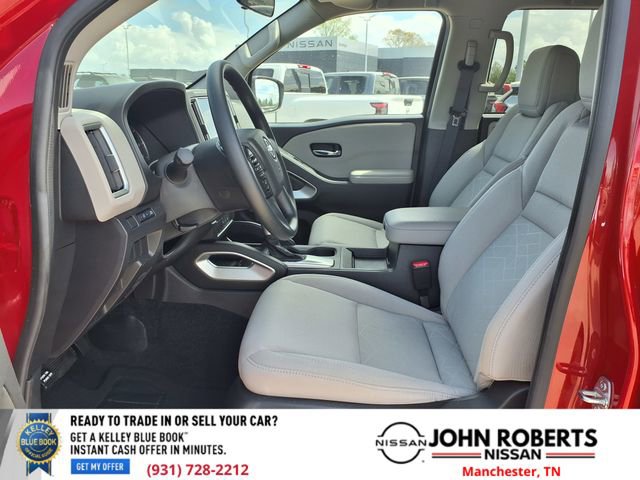 Used 2025 Nissan Frontier SV image 3