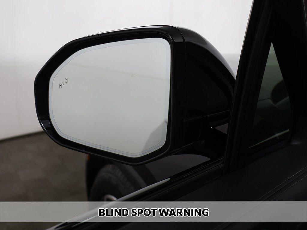 Used 2024 Rivian R1S Adventure image 8