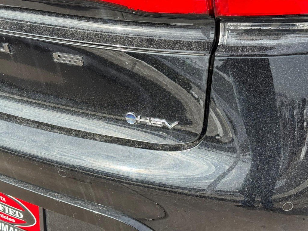 Used 2025 Toyota Prius XLE image 7