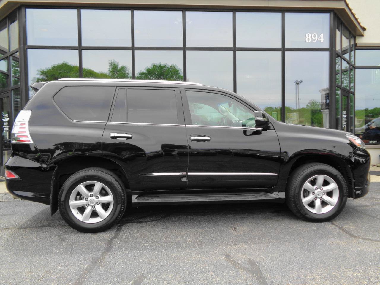 Used 2018 Lexus GX 460 w/ Navigation Package AWD/4WD image 4