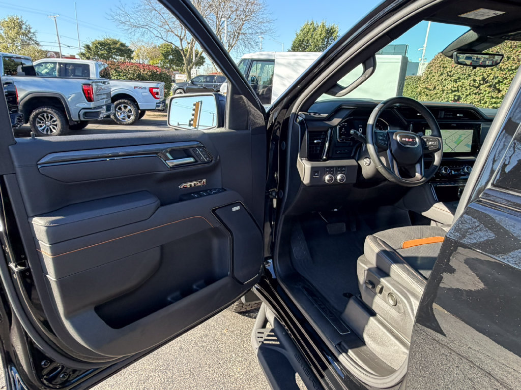 Certified 2025 GMC Sierra 1500 AT4 w/ Technology Package AWD/4WD image 23