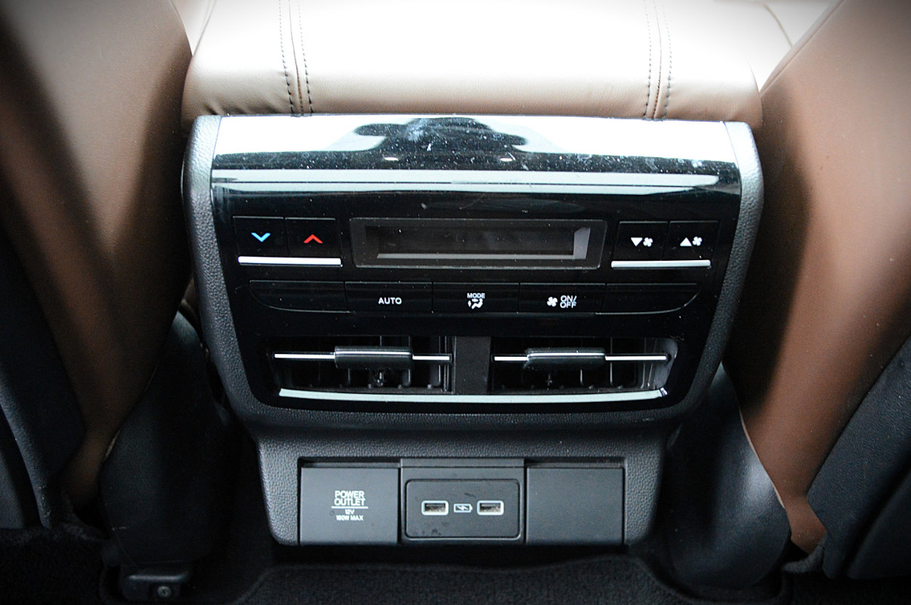 Used 2023 Acura MDX SH-AWD w/ Technology Package image 21