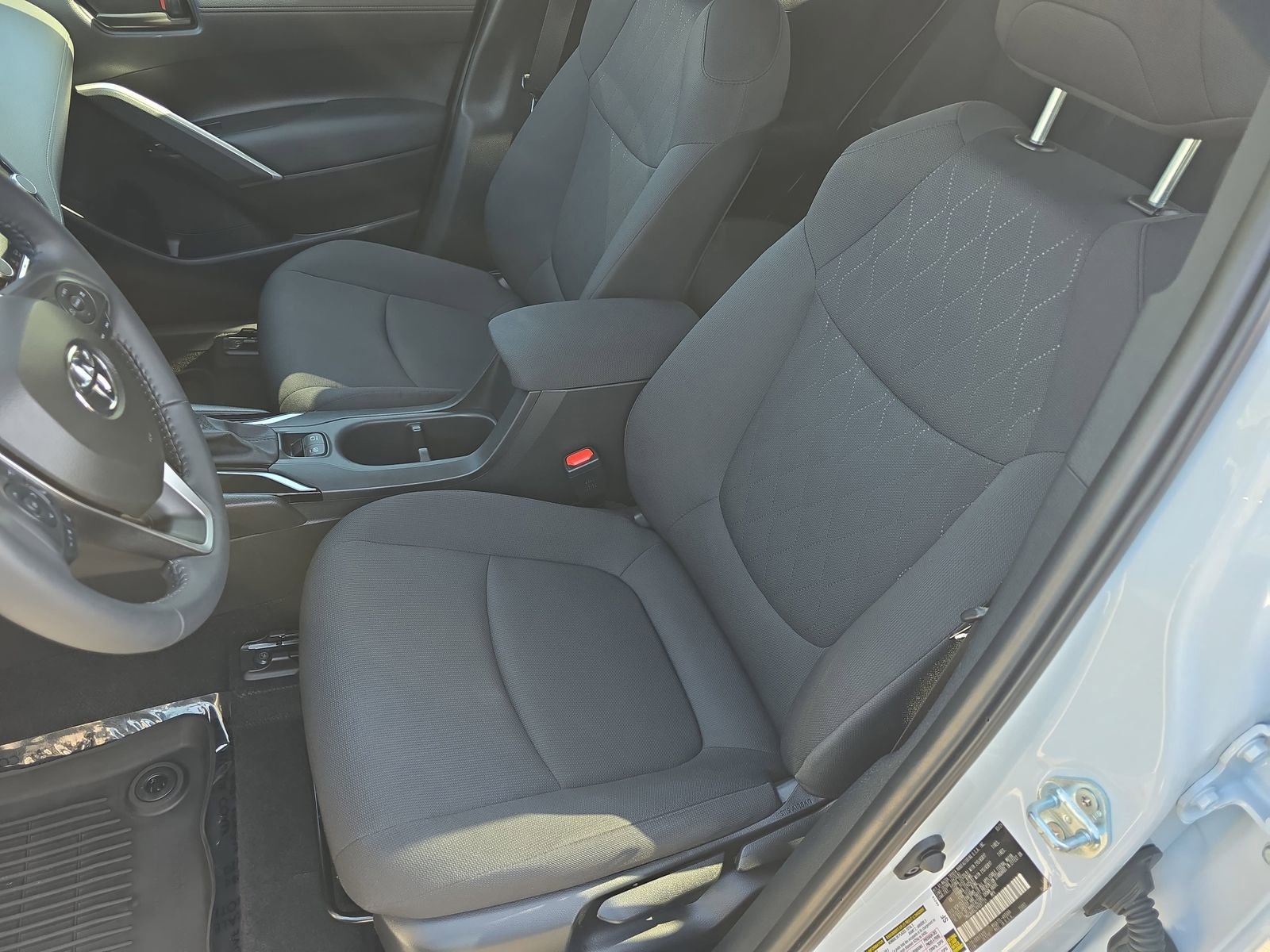 Used 2024 Toyota Corolla Cross LE AWD/4WD image 13