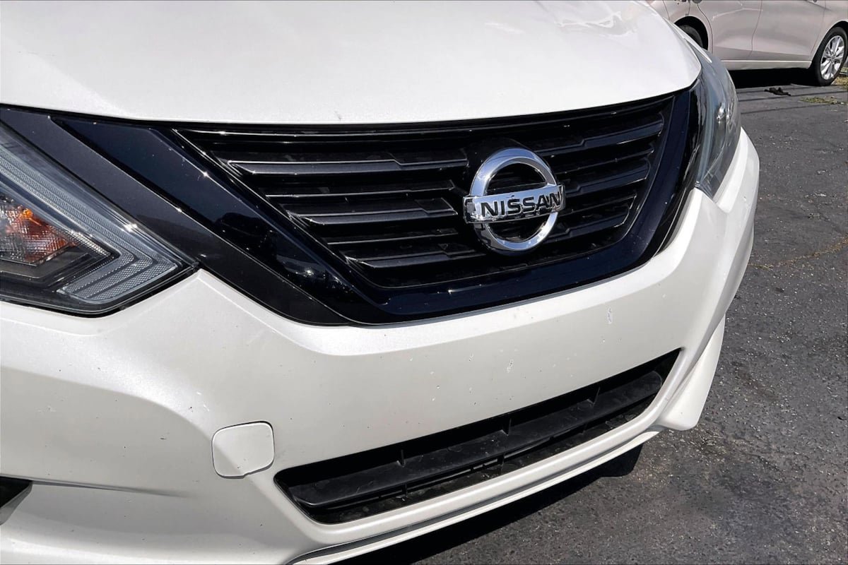 Used 2018 Nissan Altima 2.5 SR w/ SR Midnight Edition FWD image 28
