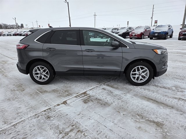 Used 2024 Ford Edge SEL image 2