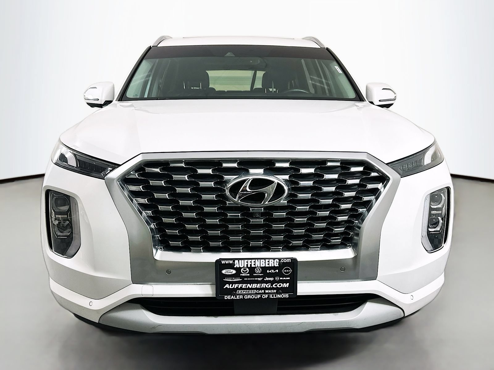Used 2021 Hyundai Palisade Limited FWD image 2