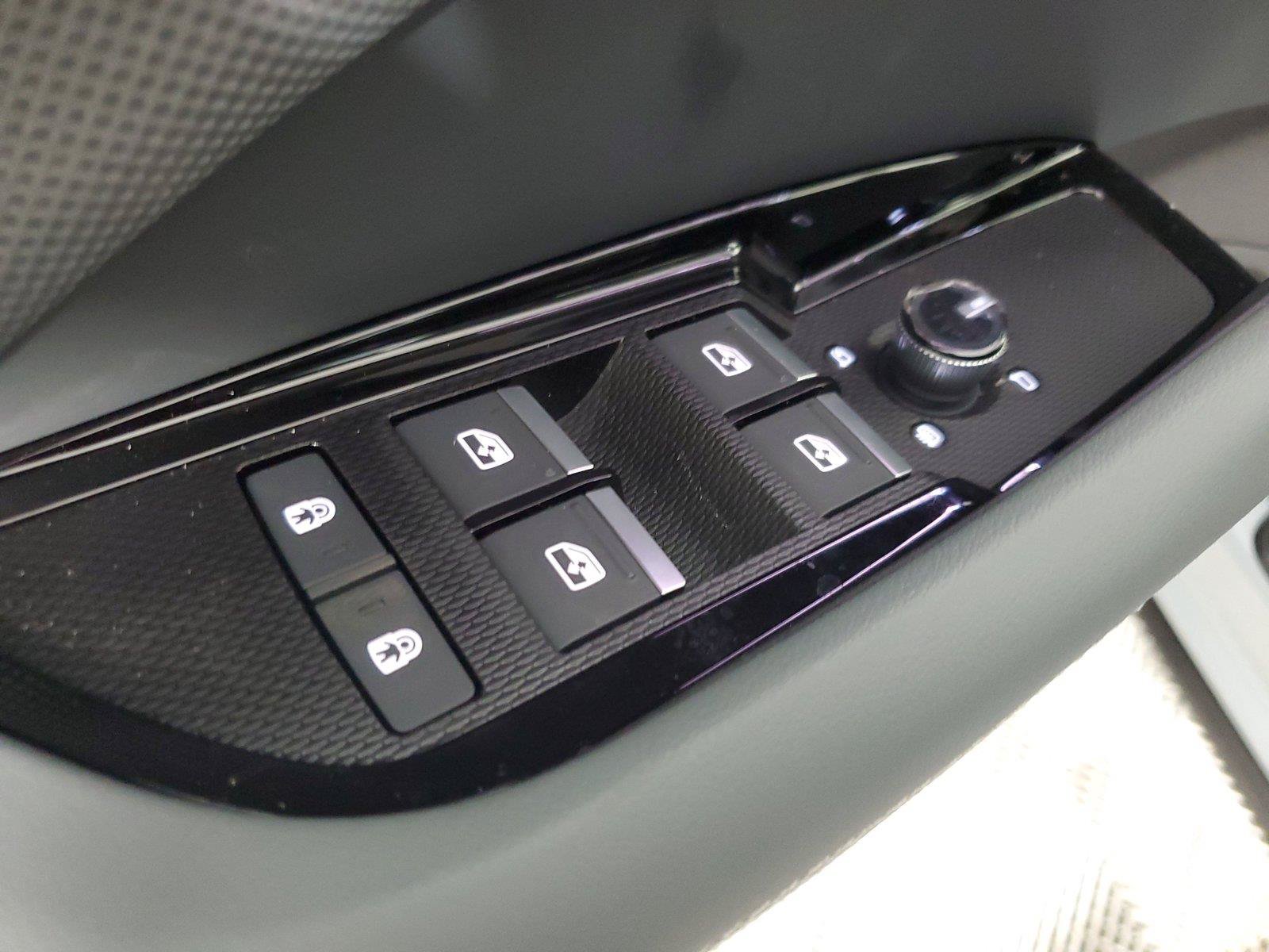 New 2026 Audi Q3 quattro 2.0T AWD/4WD image 20