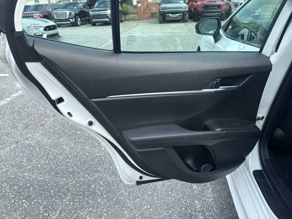 Used 2023 Toyota Camry SE w/ Convenience Package image 27