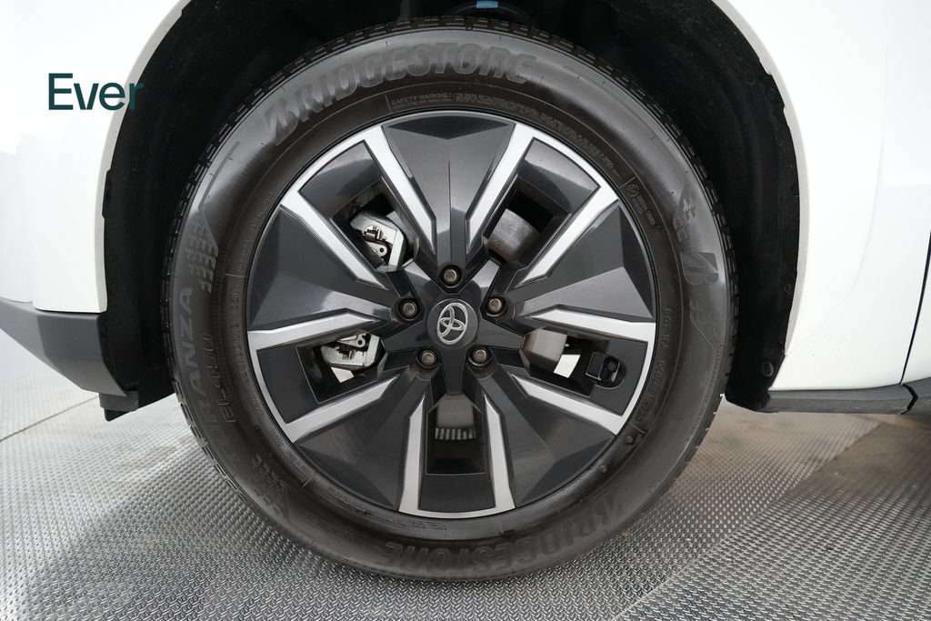 Used 2026 Toyota bZ FWD image 17