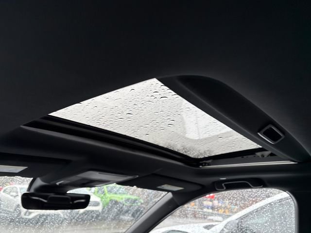 Used 2025 Honda CR-V Sport Touring image 12